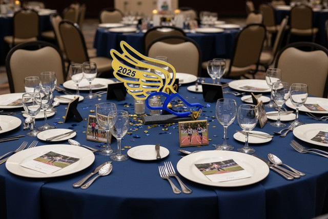 Flying track shoe centerpiece